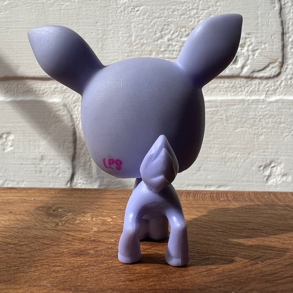 LPS Littlest Pet Shop Lilac Deer With Red Bow - Picture 4 of 5
